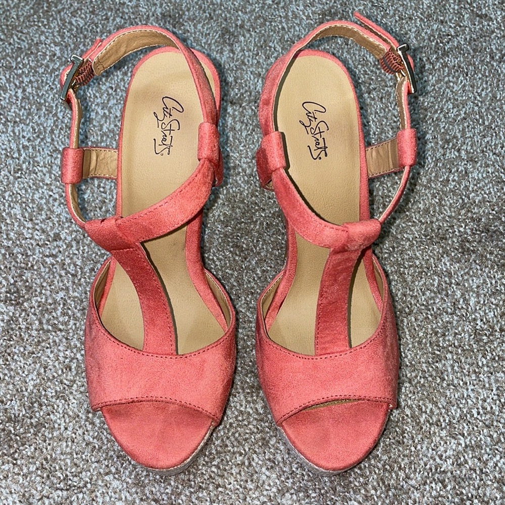 City Streets Sueded Heels - Picture 3 of 13